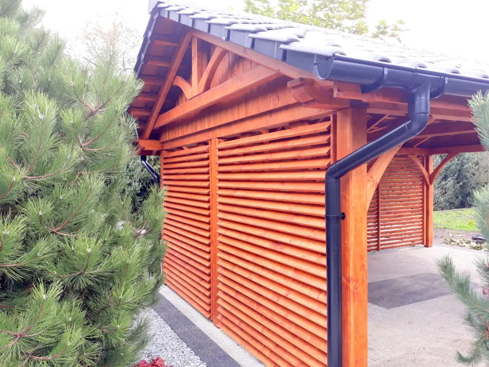 Wiata drewniana 5×3,5 z zabudową ażurową ścian, zdjęcie 6 z 6